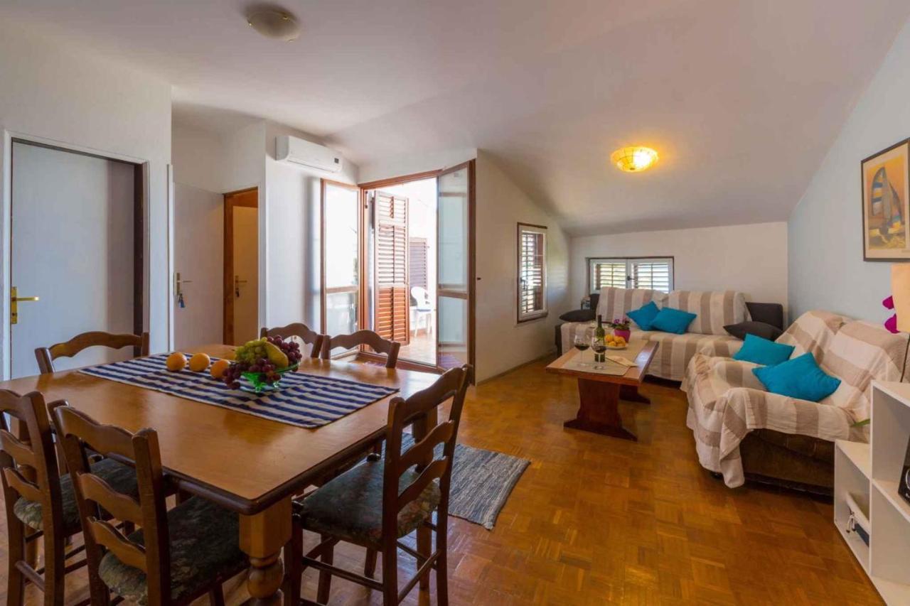 Apartment In Crikvenica 5600 Exterior foto